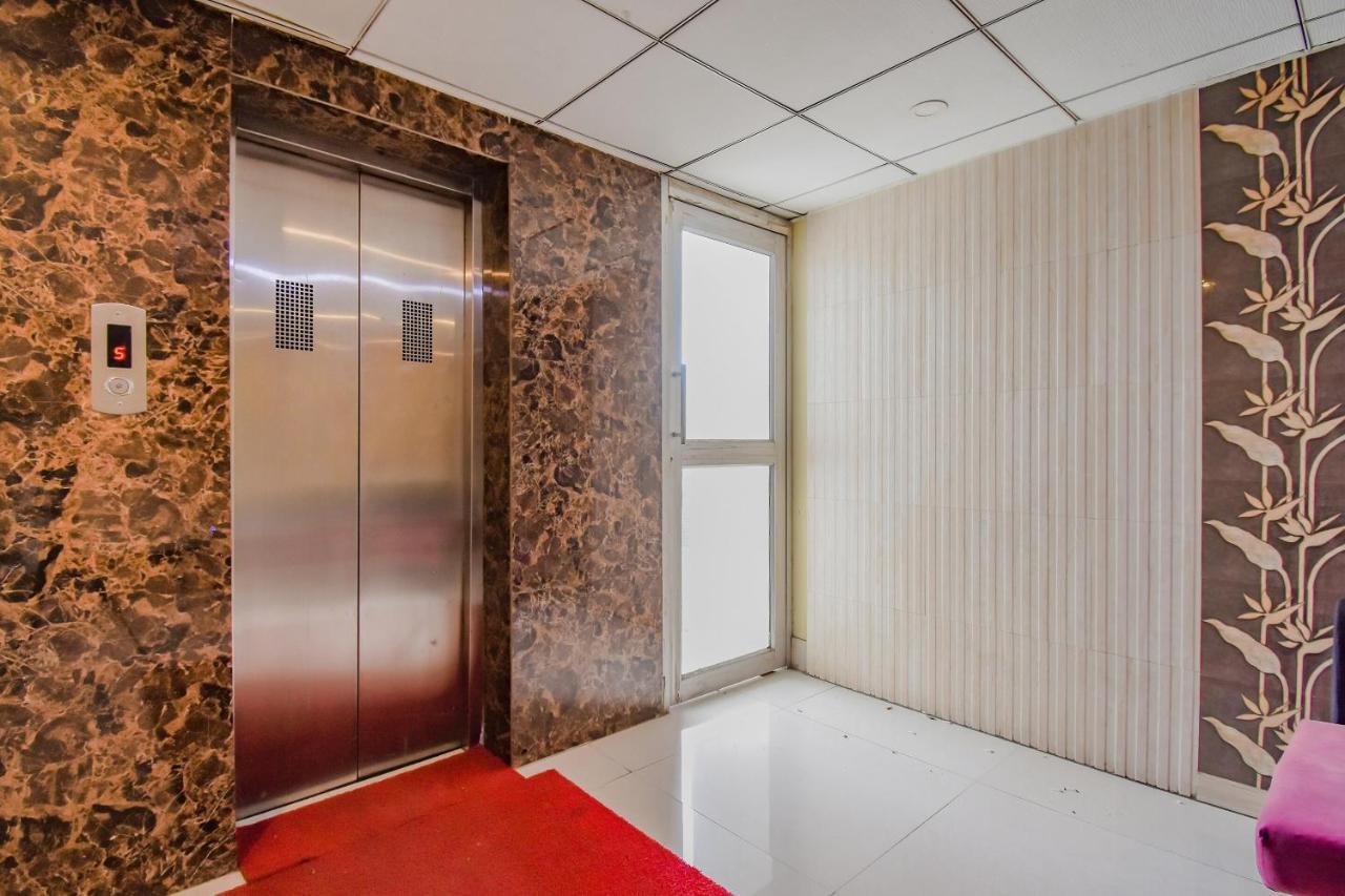 Oyo 1851 Hotel Sefali Deluxe Колката Екстериор снимка