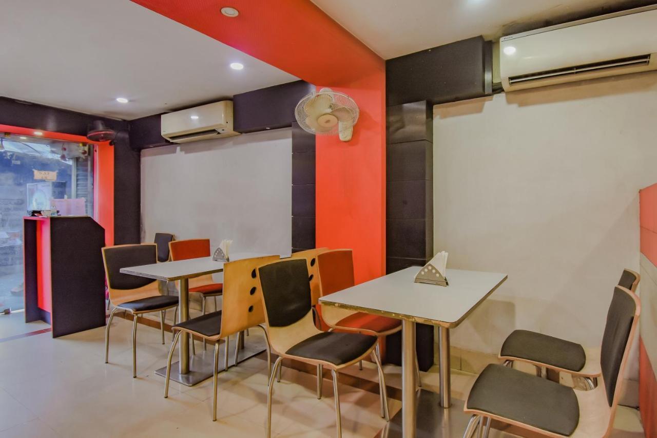 Oyo 1851 Hotel Sefali Deluxe Колката Екстериор снимка