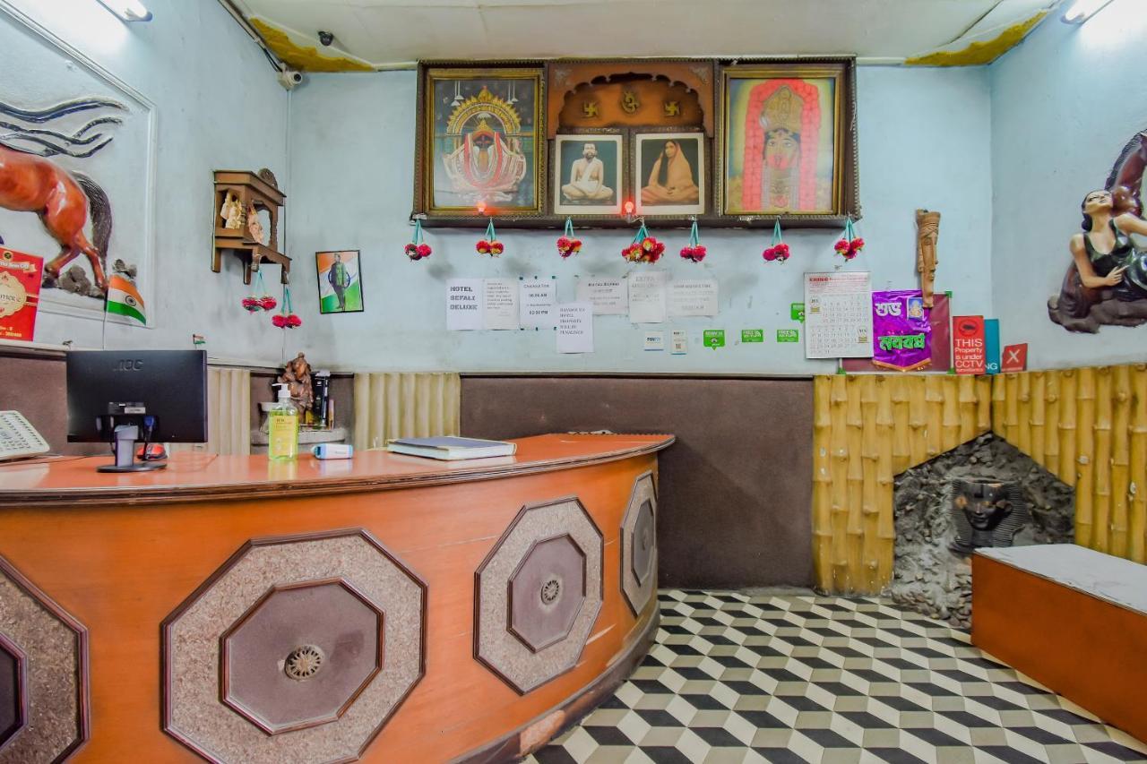 Oyo 1851 Hotel Sefali Deluxe Колката Екстериор снимка